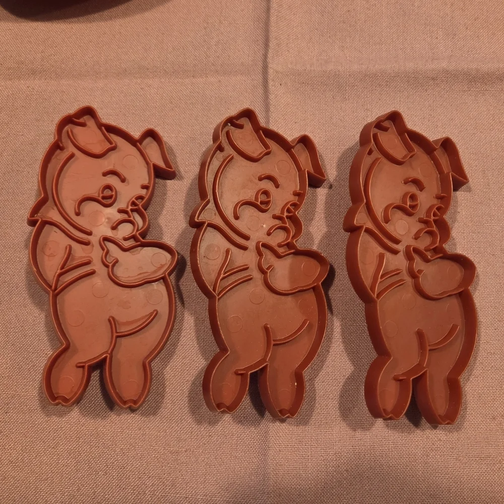 Bundle of 3 Tupperware Red Plastic Pig Piggy Cookie Cutter w/Handle Vtg 1970's